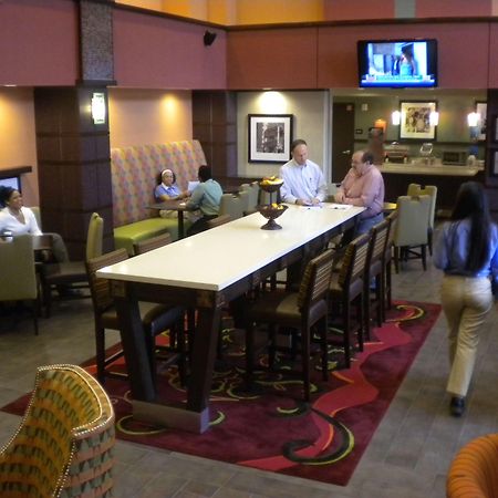 Hampton Inn & Suites Cincinnati / Uptown - University Area Intérieur photo