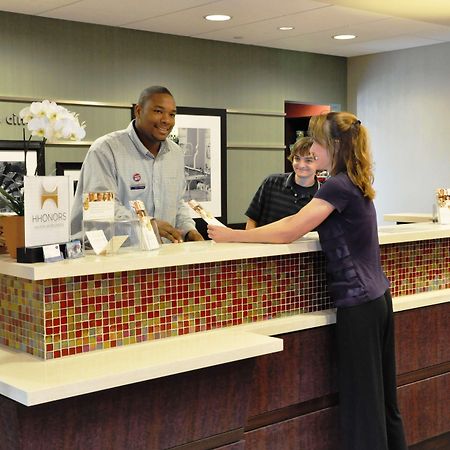 Hampton Inn & Suites Cincinnati / Uptown - University Area Intérieur photo