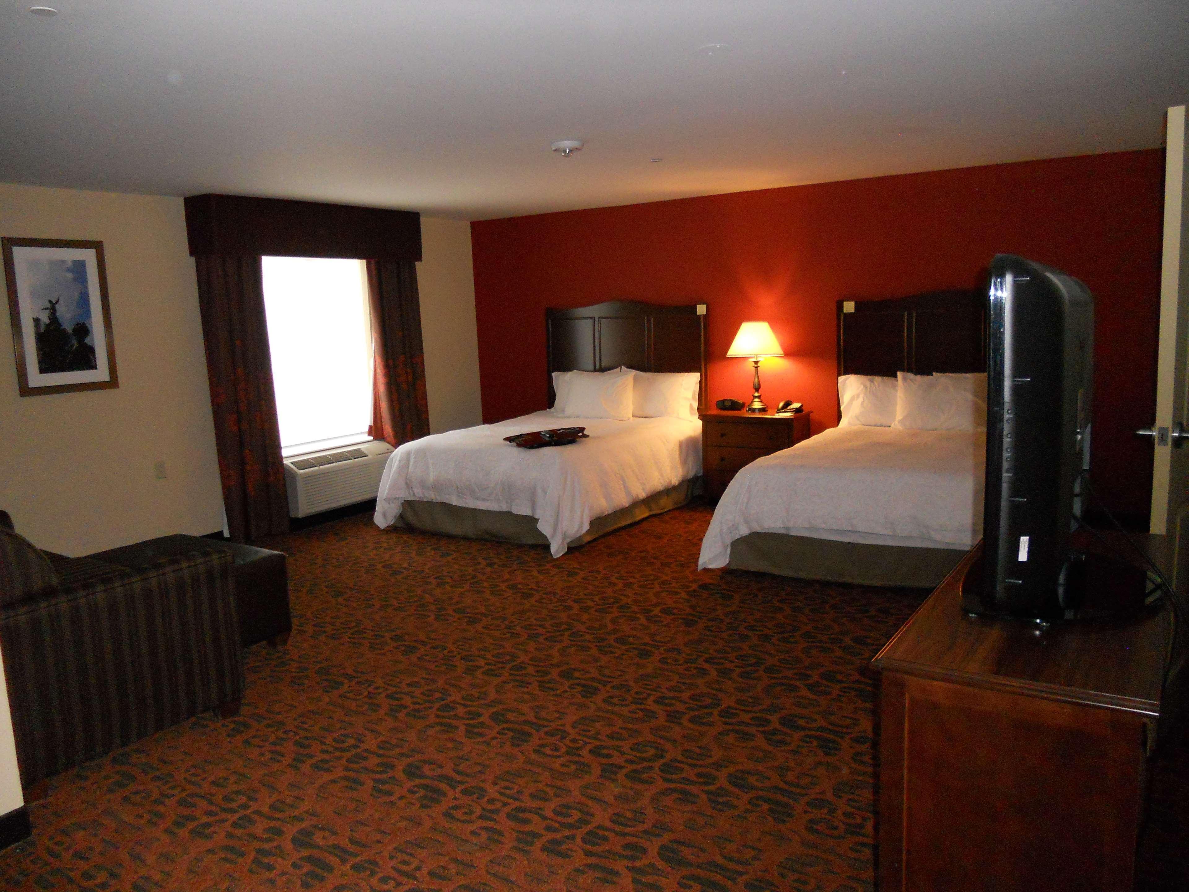 Hampton Inn & Suites Cincinnati / Uptown - University Area Extérieur photo