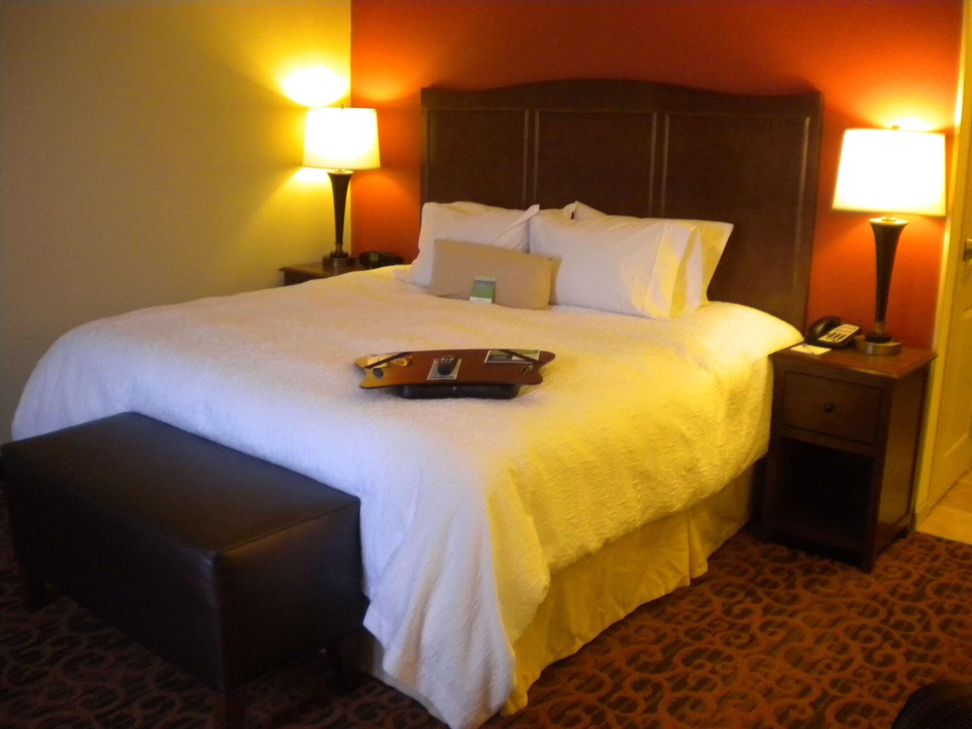 Hampton Inn & Suites Cincinnati / Uptown - University Area Extérieur photo