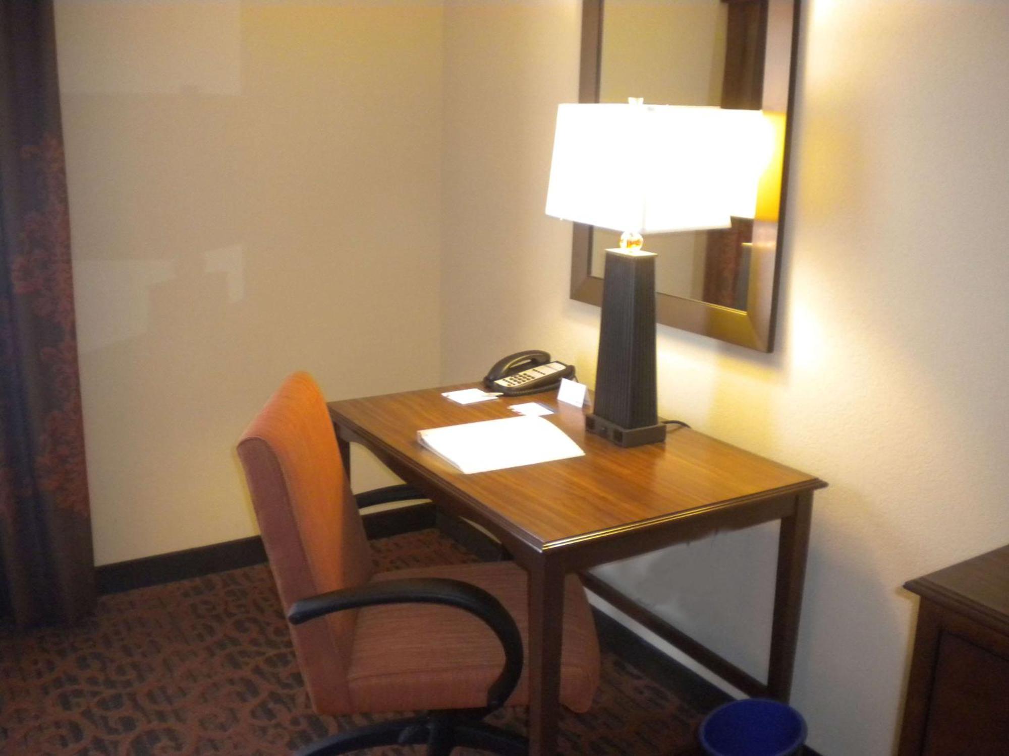 Hampton Inn & Suites Cincinnati / Uptown - University Area Extérieur photo