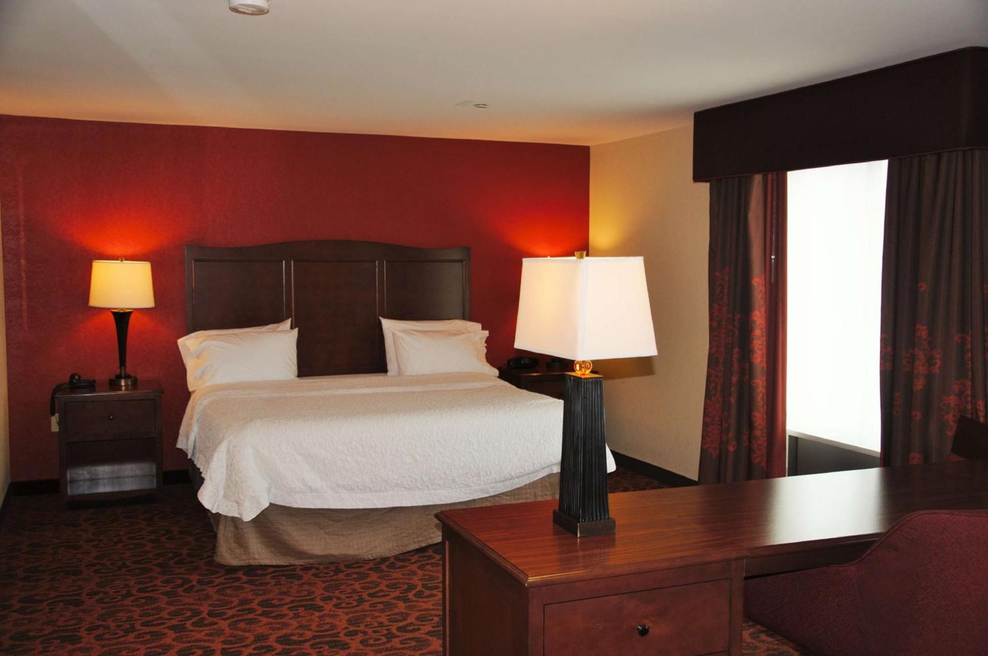 Hampton Inn & Suites Cincinnati / Uptown - University Area Extérieur photo
